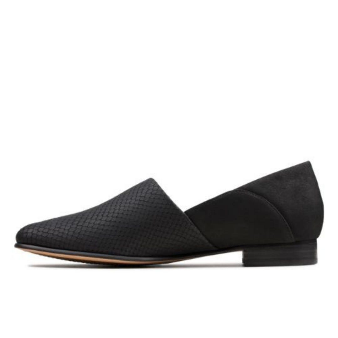 clarks pure tone black